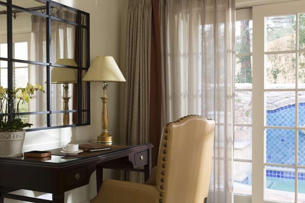 Casa Palmero At Pebble Beach Hotel Room photo